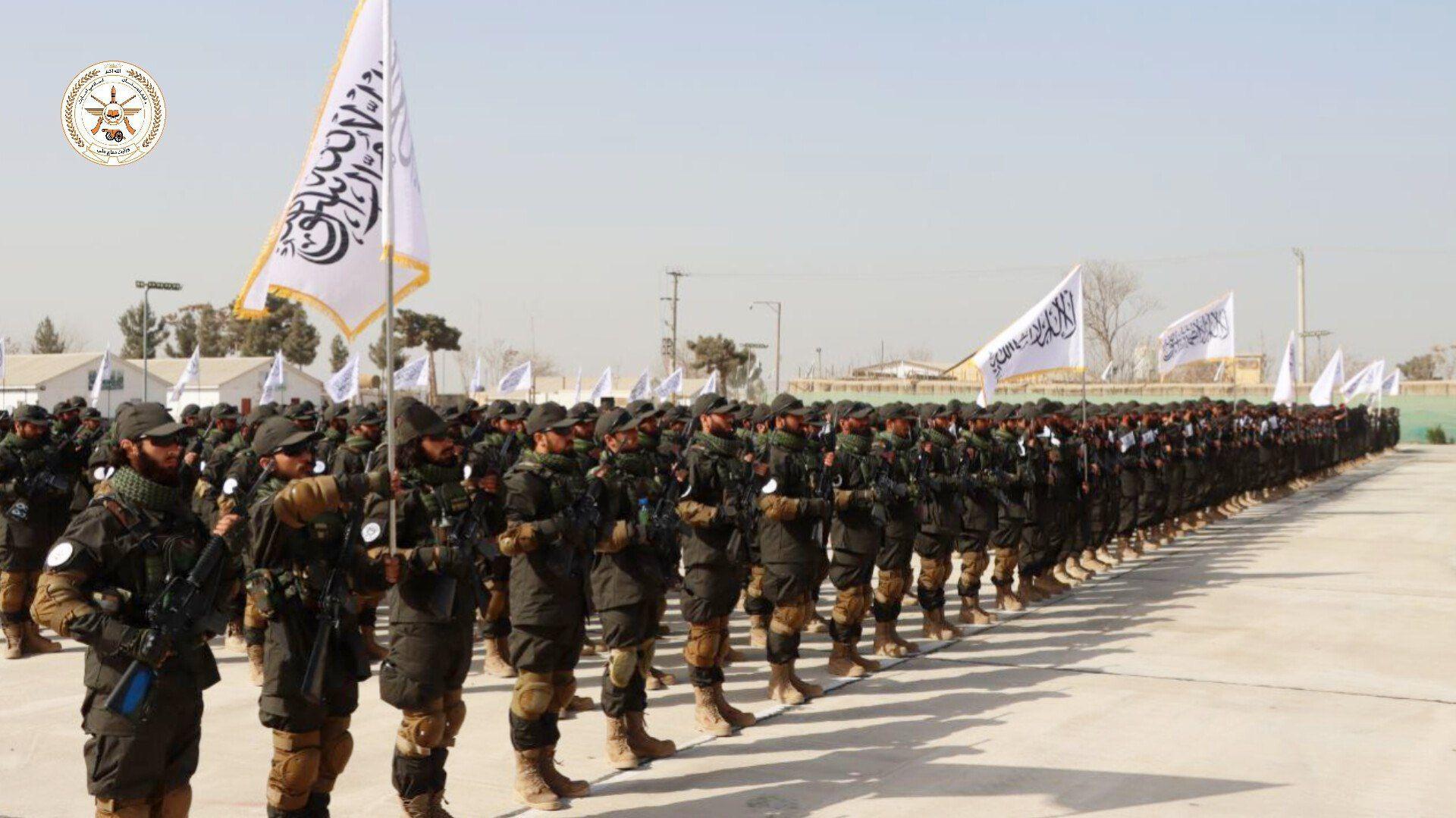 د ٢١٧ عمري قول اردو له ښوونیز مرکز څخه ٦٥٠ تنه منسوبین فارغ شول